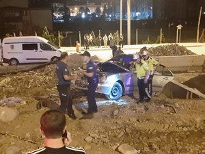 Rize'de Otomobil Aydınlatma Direğine Çarptı: 2 Ölü, 2 Yaralı