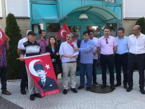 Almanya’da Ermeni Anıtı Dikilmesine Türklerden Tepki