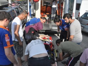 Tamir İçin Girdiği Asansör Düştü, Çalışanlar Kurtardı