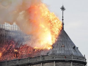 Notre Dame Yangınında Suç Unsuruna Rastlanmadı