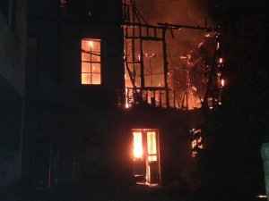 Ordu’da 150 Yıllık Tarihi Bina Kül Oldu