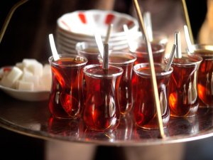 Çayın Azı Şifa Fazlası Zarar
