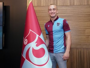 Trabzonspor’da Doğan Erdoğan İçin İmza Töreni Düzenlendi