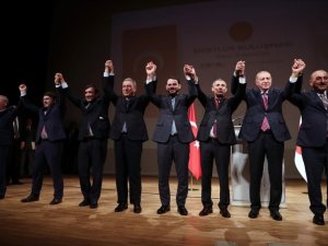 Bakan Akar: "Her Türlü Tehdit Ve Düşmanca Hareketlere Karşı Tedbirimizi Aldık"