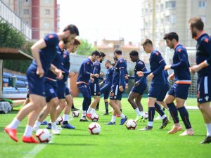 Başakşehir Sezonu Açıyor