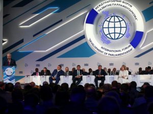 Tbmm Başkanı Şentop Rusya’da Mevkidaşlarıyla Bir Araya Geldi 