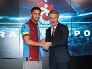 Trabzonspor, Ahmet Canbaz İle 3 Yıllık Sözleşme İmzaladı