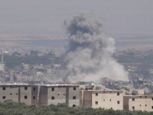 Rus Ve Suriye Uçakları İdlib Civarını Bombaladı: 3 Ölü