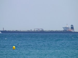 İran’dan İngiltere’ye Tanker Uyarısı