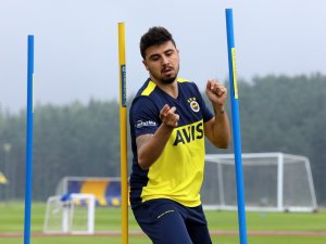 Fenerbahçe Günün İlk İdmanını Yaptı