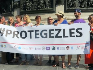 Kadına Şiddet Paris’te Protesto Edildi