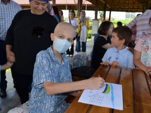 Hayallerindeki Hastane Bahçesini Çizdiler