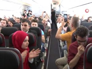 Pilotun "Eren" Anonsuna Yolculardan Alkış