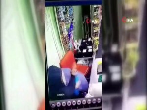 Yaşlı Kasiyer Kadın Defalarca Bıçaklandı