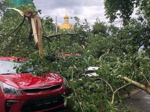 Rusya’daki Kasırga Birkaç Dakikada Felakete Yol Açtı