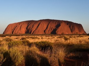 Aborjinlerin Kutsal Kayasına Son Tırmanış