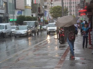 Balıkesir İçin Sağanak Yağmur Uyarısı Yapıldı