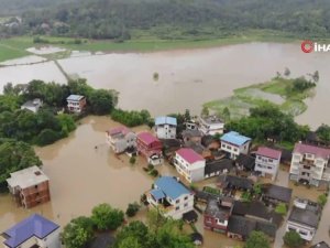 Çin’de Sel Felaketi: 17 Ölü