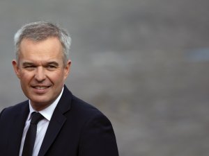 Lüks Harcamalar Fransa Çevre Bakanına İstifa Getirdi