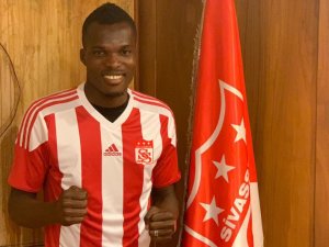 Isaac Cofie Demir Grup Sivasspor’da
