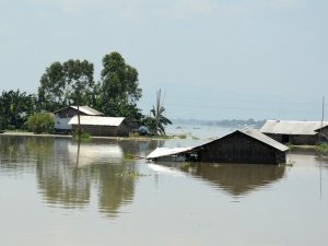 Hindistan’daki Selde Ölü Sayısı 150’yi Aştı