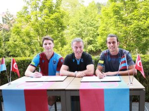 Trabzonspor’da Campi Ve Erce İçin İmza Töreni Düzenlendi