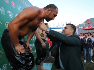 Gökbel’de Başpehlivan Ali Gürbüz Oldu