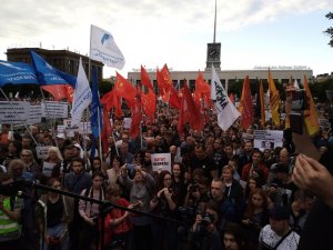 Moskova’daki Protestolar St. Petersburg’a Sıçradı