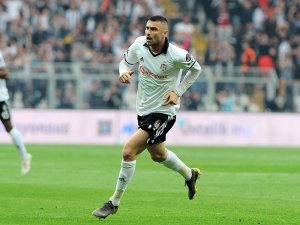 Beşiktaş’ın Yeni Kaptanı Burak Yılmaz Oldu