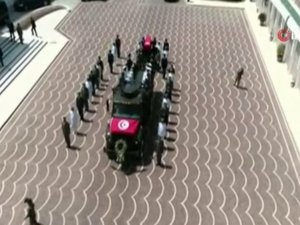 Tunus Cumhurbaşkanı Sibsi Son Yolculuğuna Uğurlandı