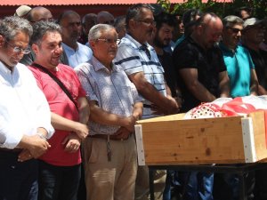 Kansere Yenik Düşen Genç Akademisyen Son Yolculuğuna Uğurlandı