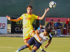 Göztepe’ye Tanıdık Sol Bek: Leo Schwechlen