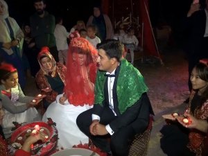 Japon Geline Türk Düğünü