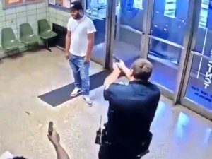 Polis Merkezine Girip Vurulmayı İstedi