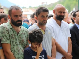 Minik Yağız Toprağa Verildi