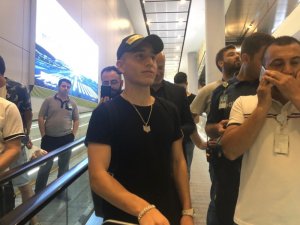 Galatasaray’ın Yeni Yıldızı Emre Mor, İstanbul’a Geldi