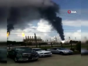 Teksas’taki Yangında 6 Kişi Yaralandı