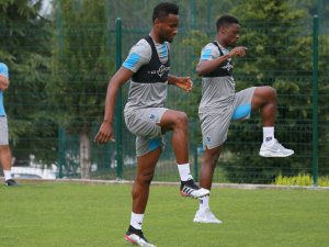 Obi Mikel Ve Ekuban’a Özel Antrenman