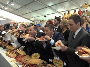 Meksika’da Lezzet Ustalarından Sandviç Rekoru