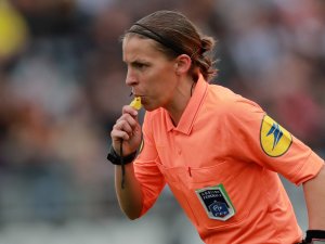 Uefa Süper Kupa Mücadelesine Kadın Hakem