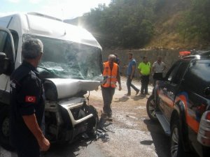 Gümüşhane’de Trafik Kazası: 3 Yaralı