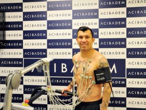 Beşiktaş’ta Gary Medel Ve Enzo Roco Sağlık Kontrolünden Geçti