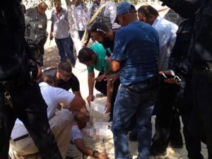 İsrail Polisi, Mescid-i Aksa’nın Muhafızını Darp Ederek Gözaltına Aldı