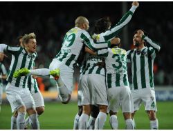 Bursaspor Liderlik Peşinde
