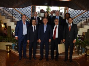 Başakşehir Ve Olympiakoslu Yöneticiler Dostluk Yemeğinde Buluştu