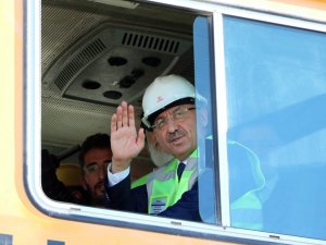 “Yatırımlar Türkiye’nin Her Tarafında Hızla Devam Ediyor”