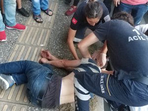 Samsun’da Sokak Ortasında Sopalı Saldırıda Kanlar İçinde Kalıp Bayıldı