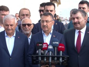 Cumhurbaşkanı Yardımcısı Oktay, Bayram Namazını Büyük Çamlıca Camii’nde Kıldı