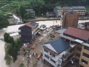 Lekima Tayfunu Çin’i Vurmaya Devam Ediyor: 48 Ölü, 21 Kayıp