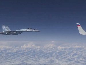 Şoygu’nun Uçağına Yaklaşmaya Çalışan Nato Uçağının Görüntüsü Yayınlandı